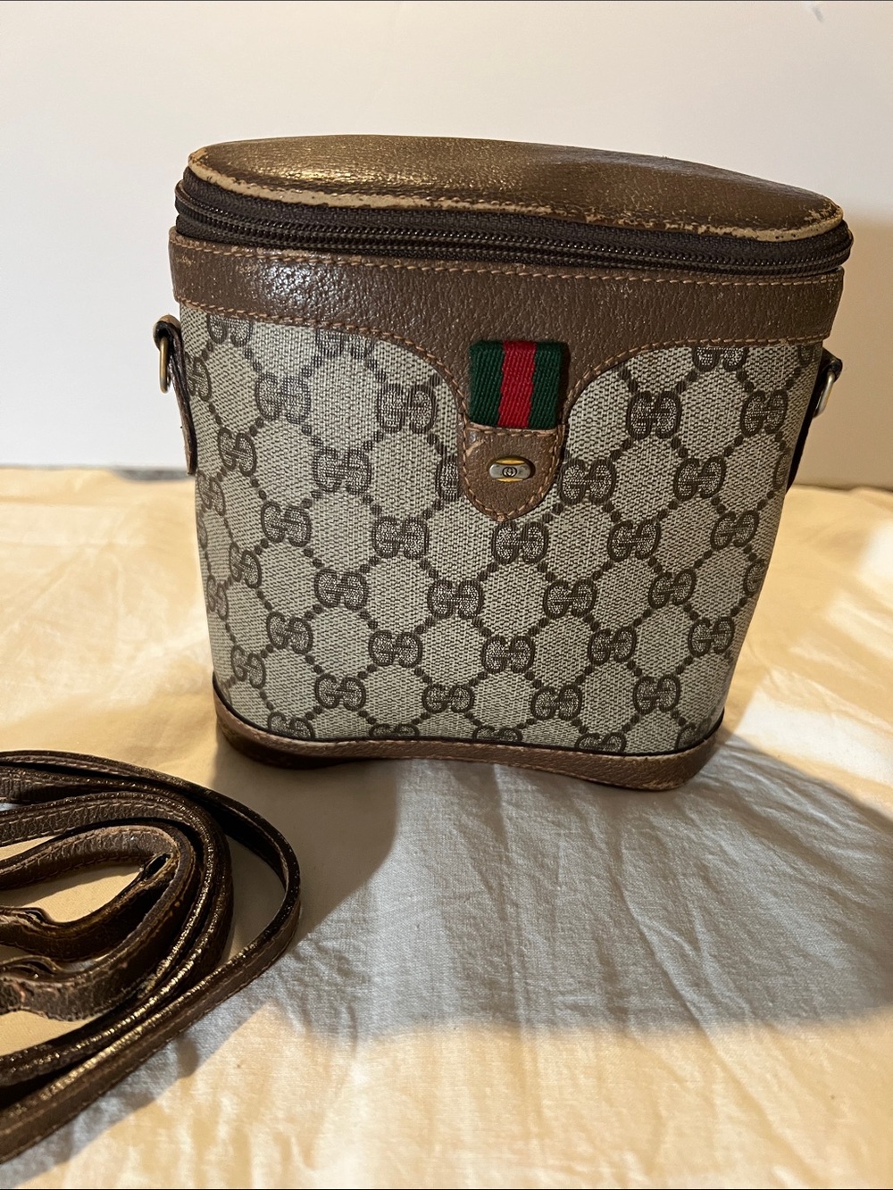 Gucci GG Supreme Monogram Crossbody with Green-Red Web Detail Need New Strap.